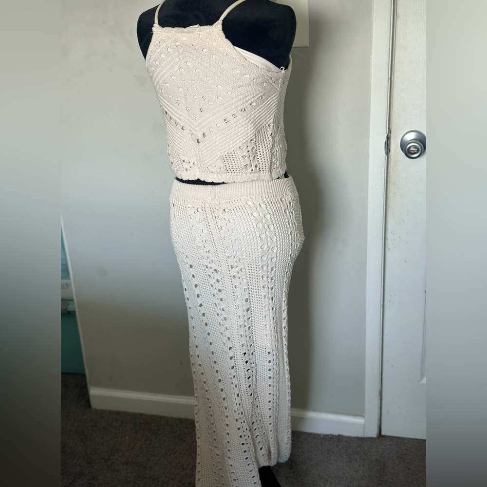 Elegant Cream Knit Skirt